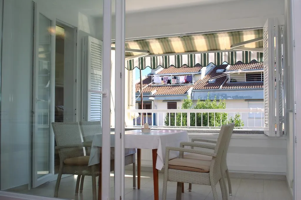 Apartment Karla Ρόβινι