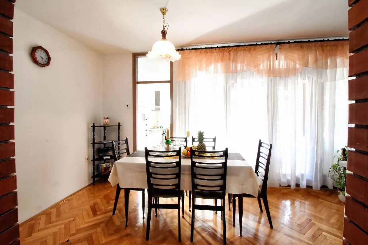 Apartment Karla Ρόβινι 0*,